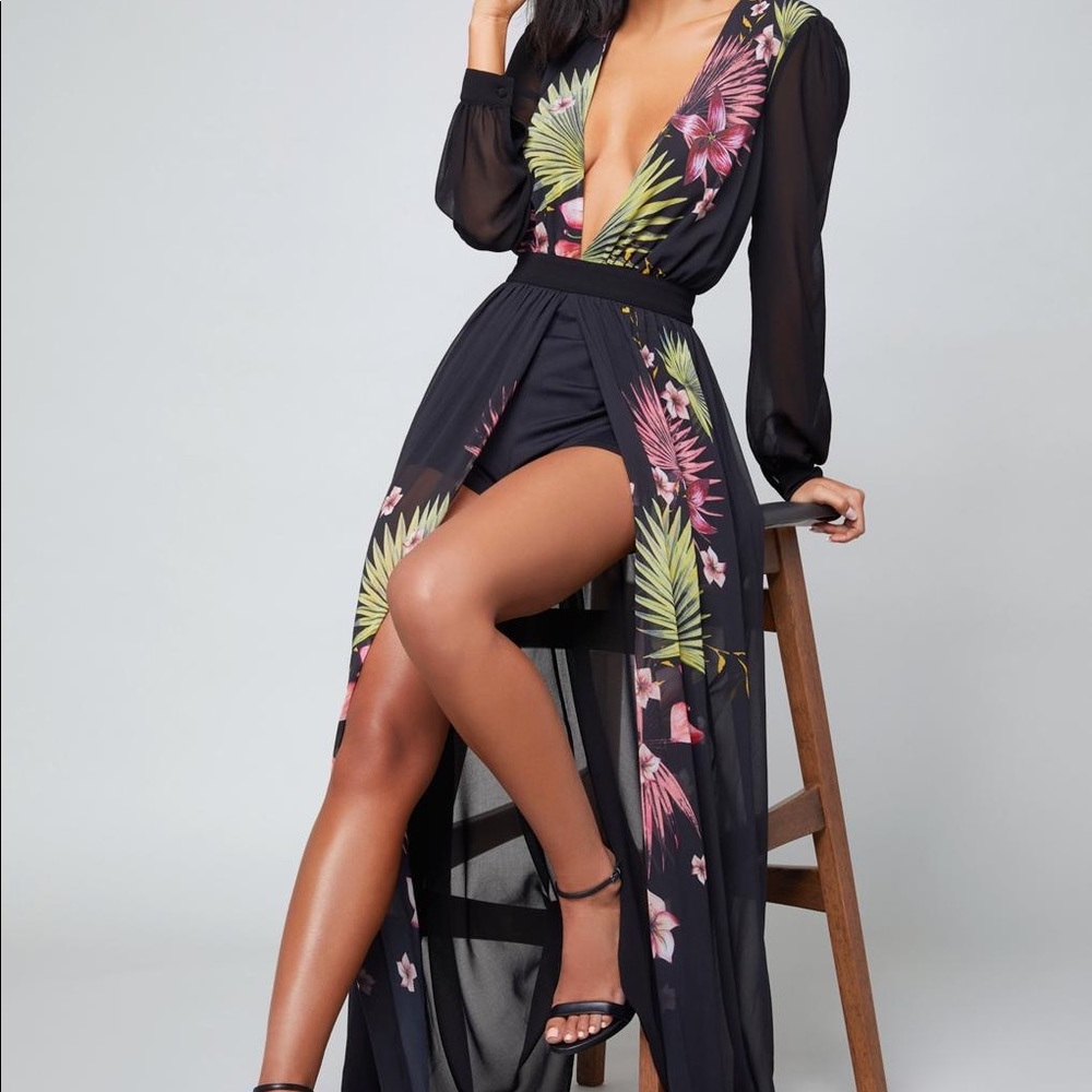 Bebe Floral Synthetic Print Double Split Shorts Gown, NWT, Size 6